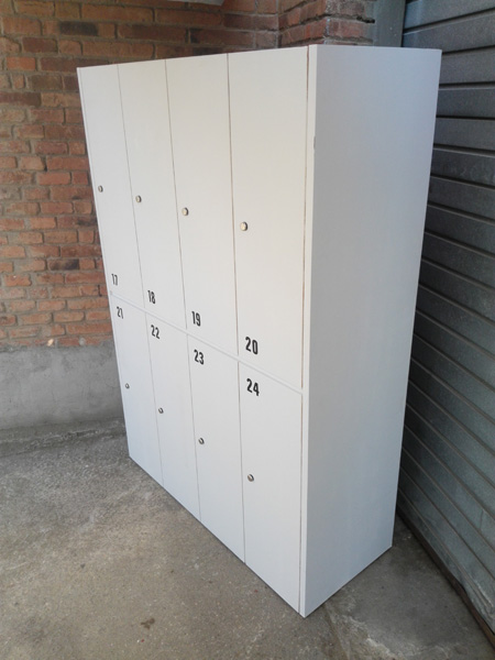 taquilla gimnasio colegio 4 ruedas construccion madera 180x125x50 3u